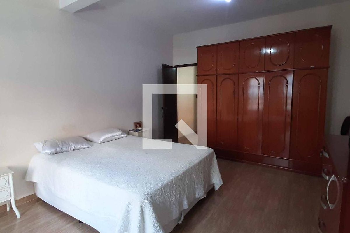 Casa, 4 quartos, 253 m² - Foto 10