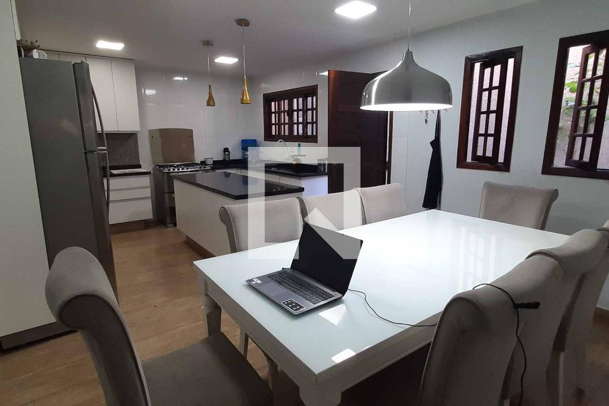 Casa, 4 quartos, 253 m² - Foto 47