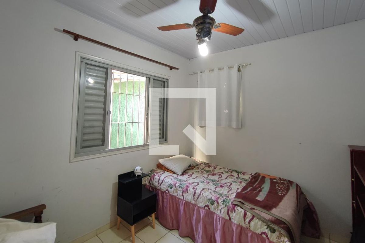 Casa à Venda - Jardim do Lago, 5 Quartos,  280 m2 em , Campinas - sp | SoloBR