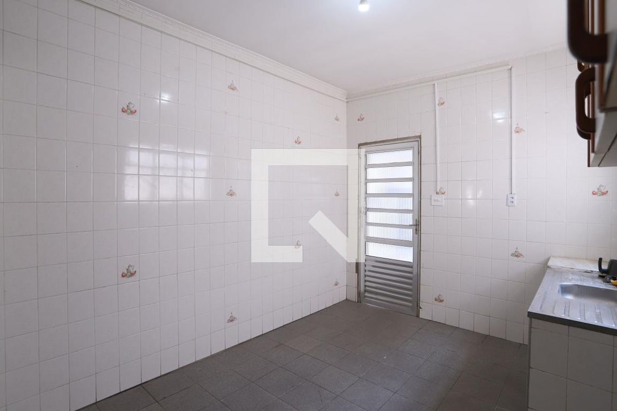 Casa, 2 quartos, 220 m² - Foto 44