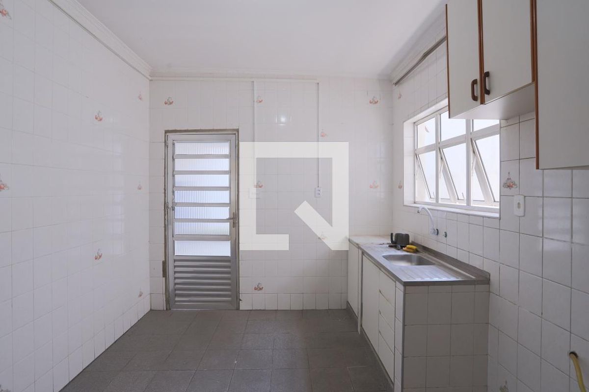 Casa, 2 quartos, 220 m² - Foto 42