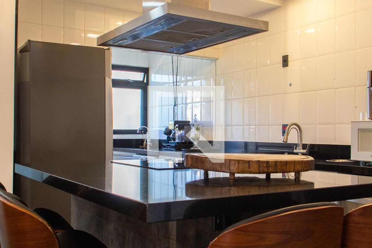Apartamento à Venda - Mansões Santo Antônio, 1 Quarto,  70 m2 em , Campinas - sp | SoloBR