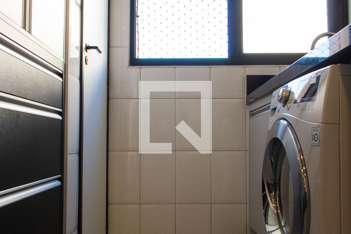 Apartamento à Venda - Mansões Santo Antônio, 1 Quarto,  70 m2 em , Campinas - sp | SoloBR