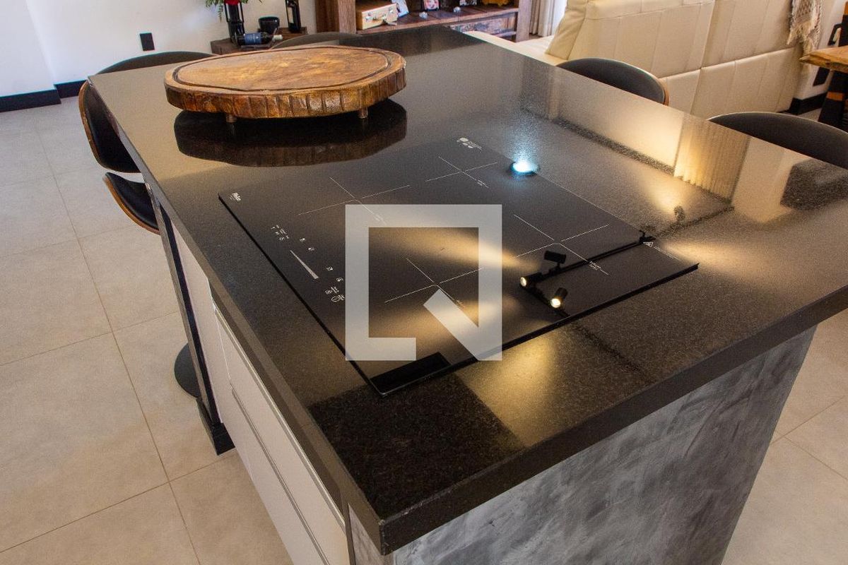 Apartamento à Venda - Mansões Santo Antônio, 1 Quarto,  70 m2 em , Campinas - sp | SoloBR