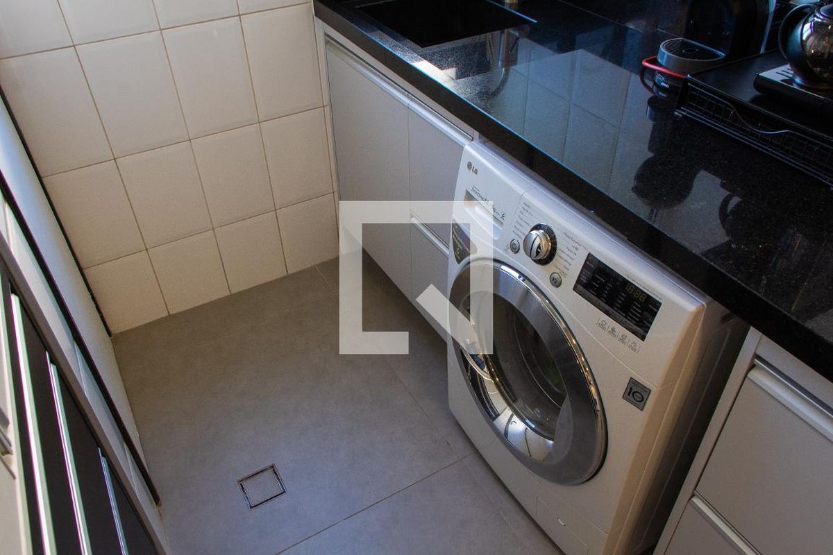 Apartamento à Venda - Mansões Santo Antônio, 1 Quarto,  70 m2 em , Campinas - sp | SoloBR