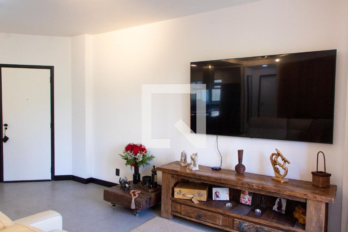 Apartamento à Venda - Mansões Santo Antônio, 1 Quarto,  70 m2 em , Campinas - sp | SoloBR
