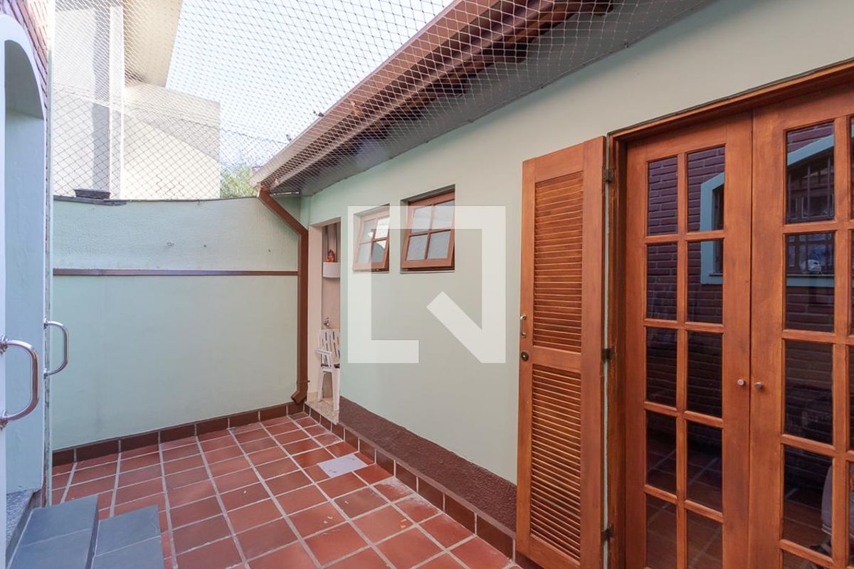 Casa, 4 quartos, 220 m² - Foto 45