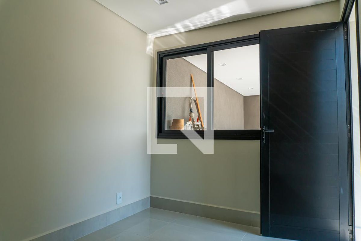 Casa à Venda - Swiss Park, 3 Quartos,  232 m2 em , Campinas - sp | SoloBR