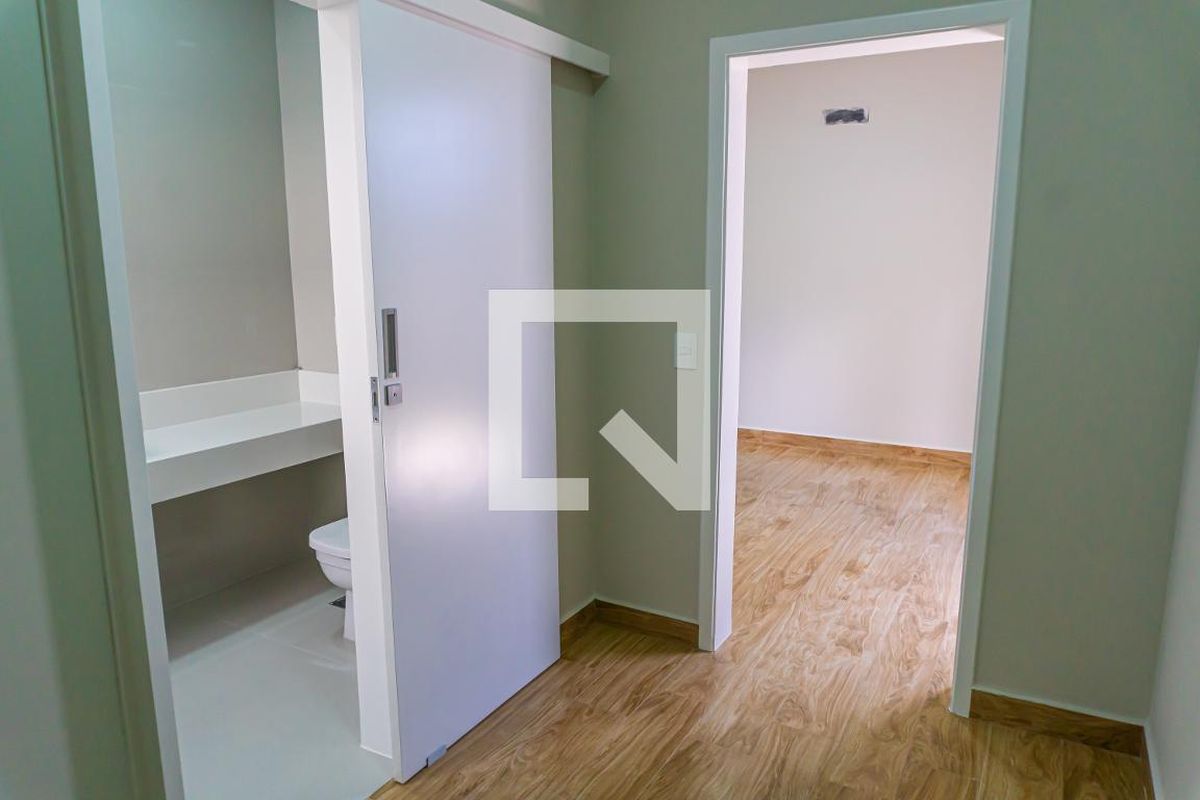 Casa à Venda - Swiss Park, 3 Quartos,  232 m2 em , Campinas - sp | SoloBR
