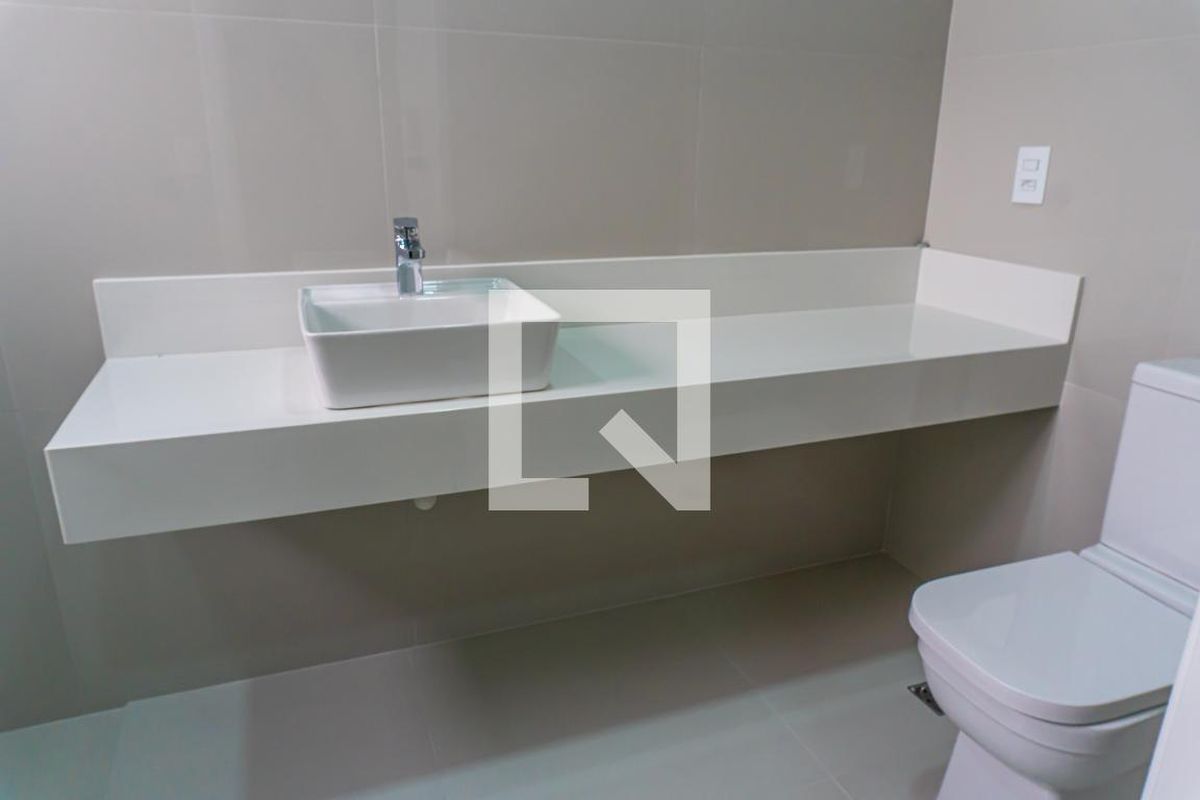 Casa à Venda - Swiss Park, 3 Quartos,  232 m2 em , Campinas - sp | SoloBR