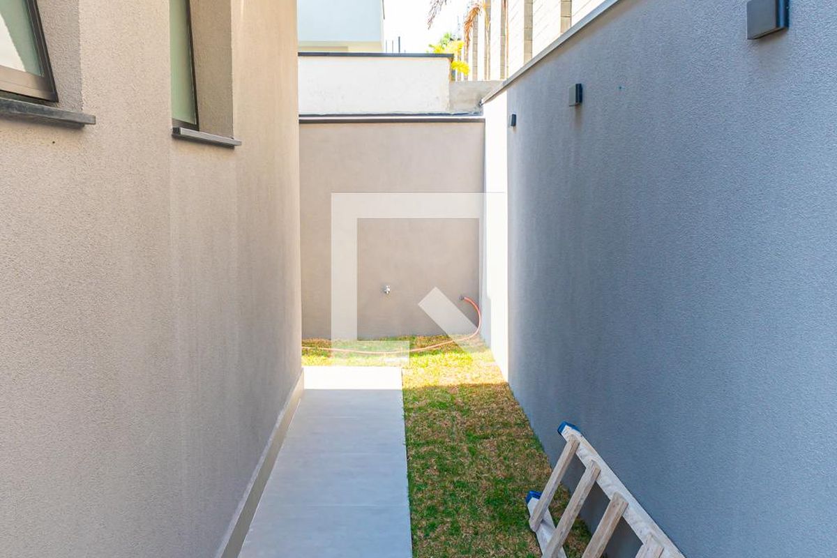 Casa à Venda - Swiss Park, 3 Quartos,  232 m2 em , Campinas - sp | SoloBR