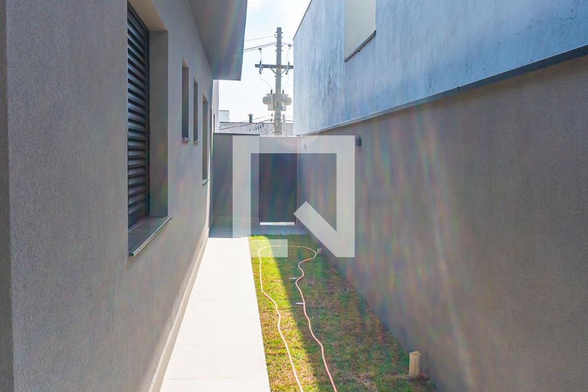 Casa à Venda - Swiss Park, 3 Quartos,  232 m2 em , Campinas - sp | SoloBR