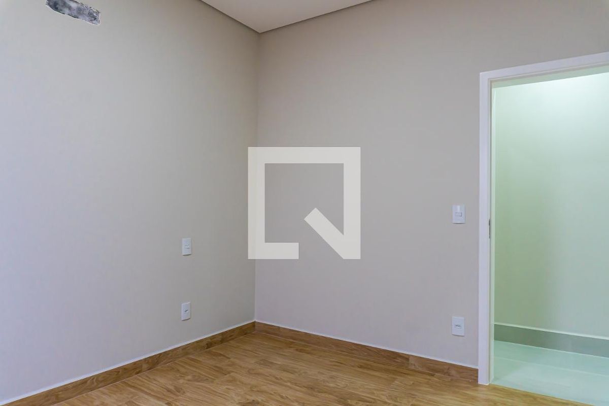 Casa à Venda - Swiss Park, 3 Quartos,  232 m2 em , Campinas - sp | SoloBR