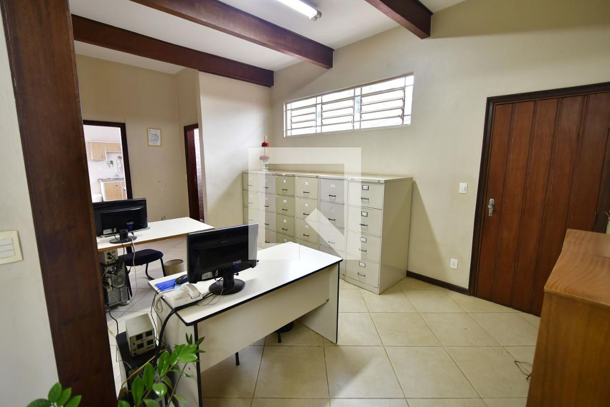 Casa à Venda - Mansões Santo Antônio, 4 Quartos,  345 m2 em , Campinas - sp | SoloBR