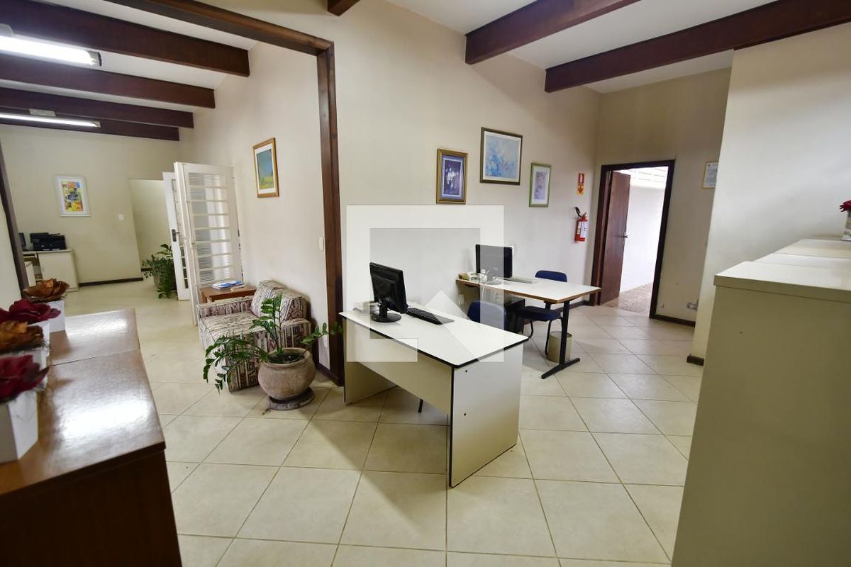 Casa à Venda - Mansões Santo Antônio, 4 Quartos,  345 m2 em , Campinas - sp | SoloBR