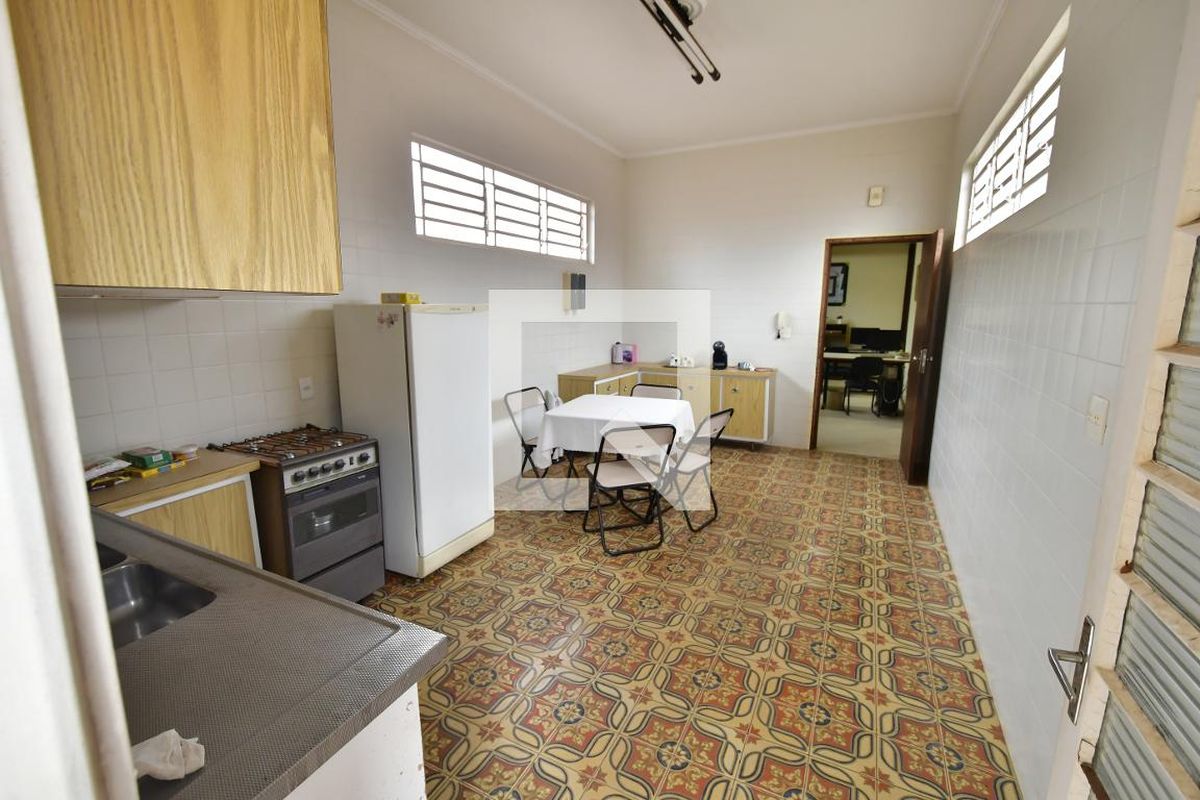 Casa à Venda - Mansões Santo Antônio, 4 Quartos,  345 m2 em , Campinas - sp | SoloBR