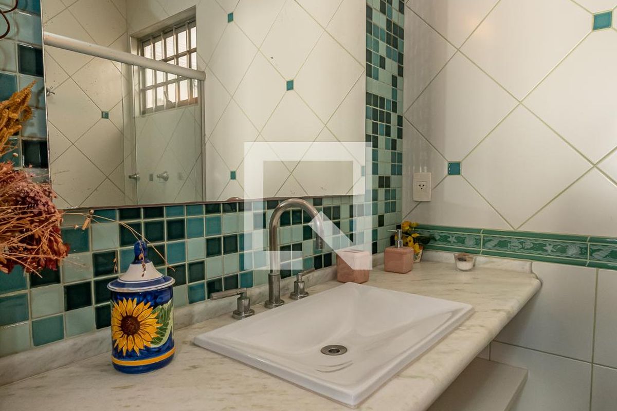 Casa à Venda - Jardim Chapadão, 6 Quartos,  244 m2 em , Campinas - sp | SoloBR