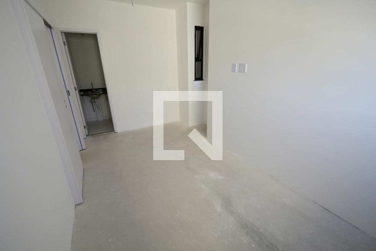Apartamento à Venda - Bosque, 1 Quarto,  51 m2 em , Campinas - sp | SoloBR