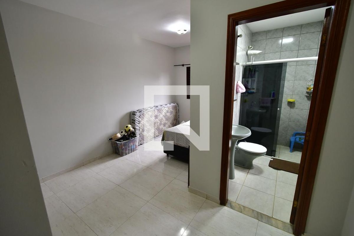 Casa à Venda - Mansões Santo Antônio, 3 Quartos,  1000 m2 em , Campinas - sp | SoloBR