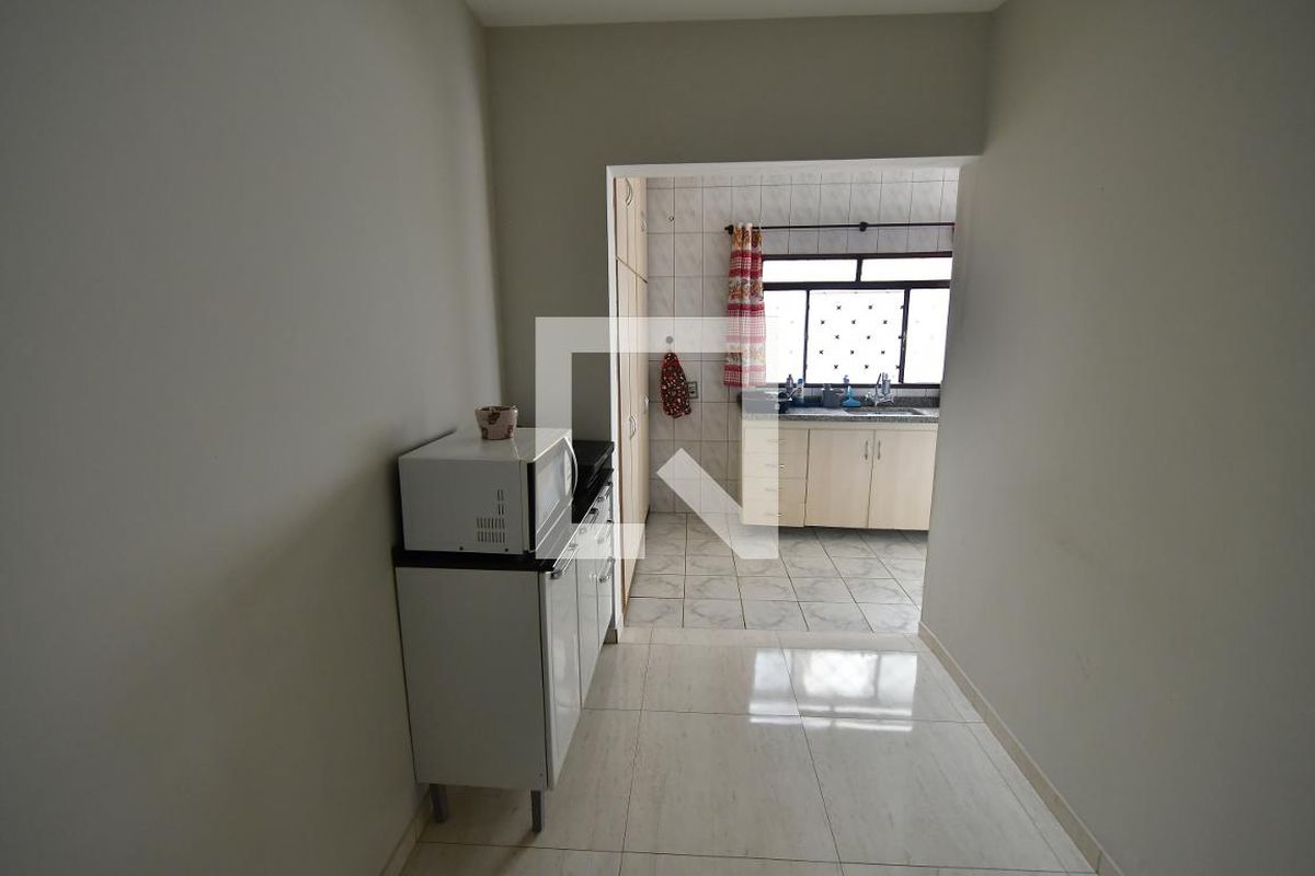 Casa à Venda - Mansões Santo Antônio, 3 Quartos,  1000 m2 em , Campinas - sp | SoloBR