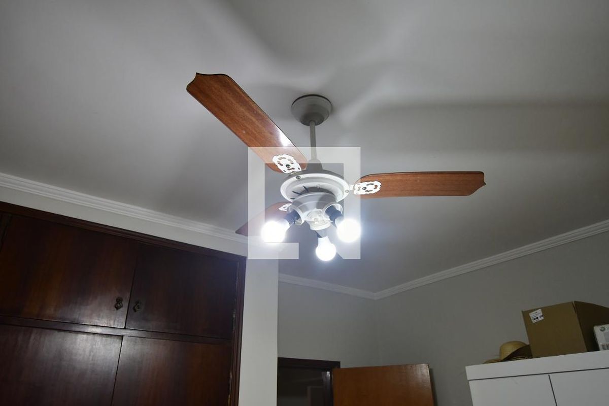 Casa à Venda - Mansões Santo Antônio, 3 Quartos,  1000 m2 em , Campinas - sp | SoloBR
