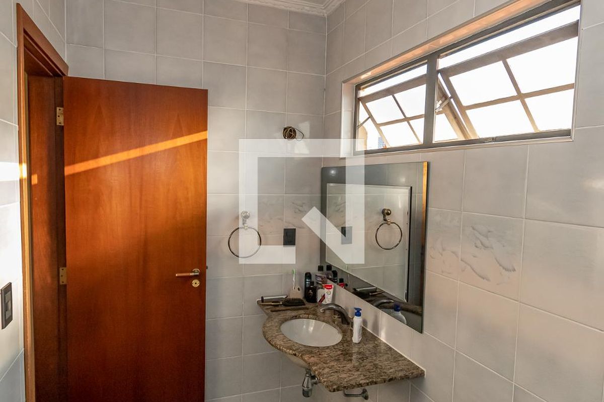 Casa à Venda - Taquaral, 4 Quartos,  293 m2 em , Campinas - sp | SoloBR