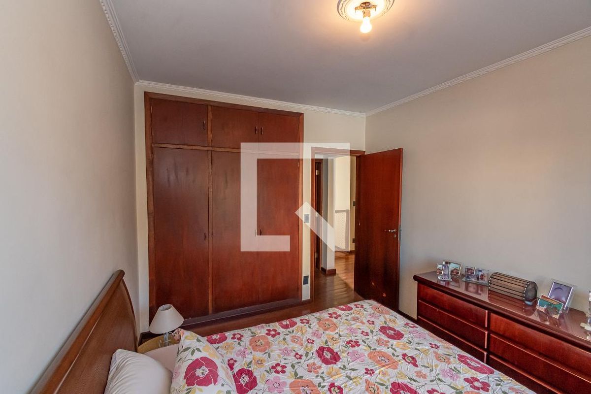 Casa à Venda - Taquaral, 4 Quartos,  293 m2 em , Campinas - sp | SoloBR