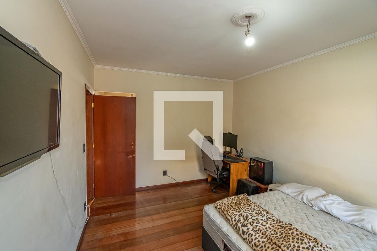 Casa à Venda - Taquaral, 4 Quartos,  293 m2 em , Campinas - sp | SoloBR