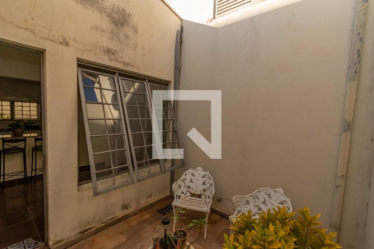 Casa à Venda - Taquaral, 4 Quartos,  293 m2 em , Campinas - sp | SoloBR