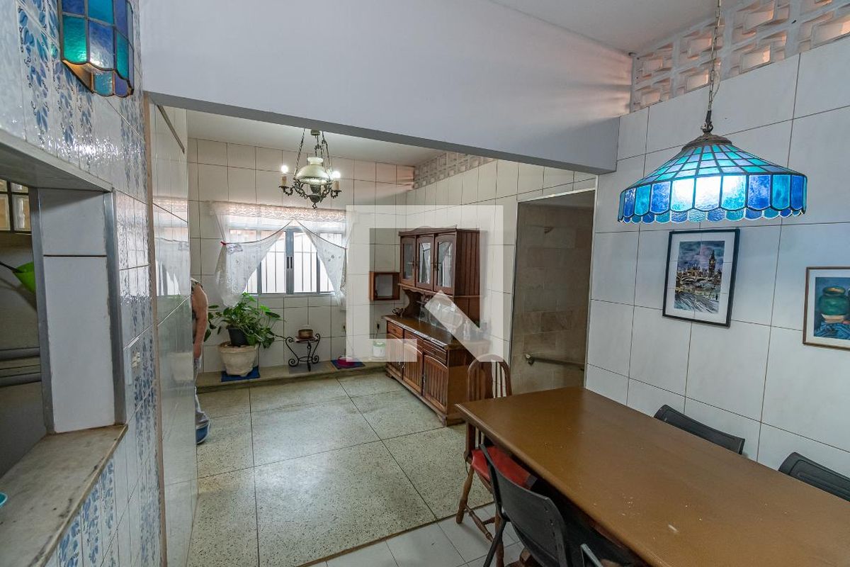 Casa à Venda - Bosque, 3 Quartos,  250 m2 em , Campinas - sp | SoloBR