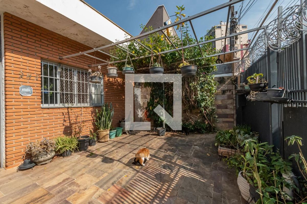 Casa à Venda - Bosque, 3 Quartos,  250 m2 em , Campinas - sp | SoloBR