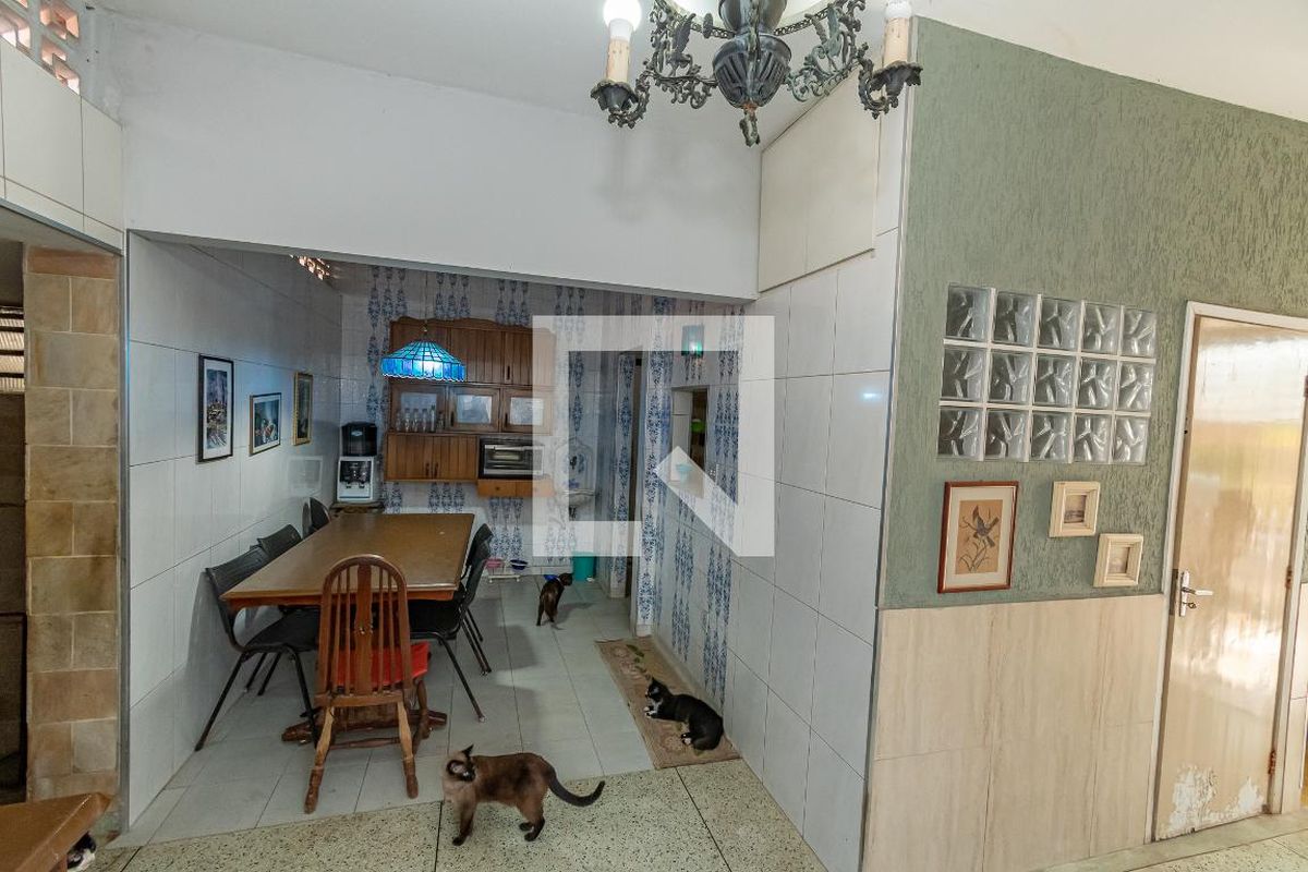 Casa à Venda - Bosque, 3 Quartos,  250 m2 em , Campinas - sp | SoloBR