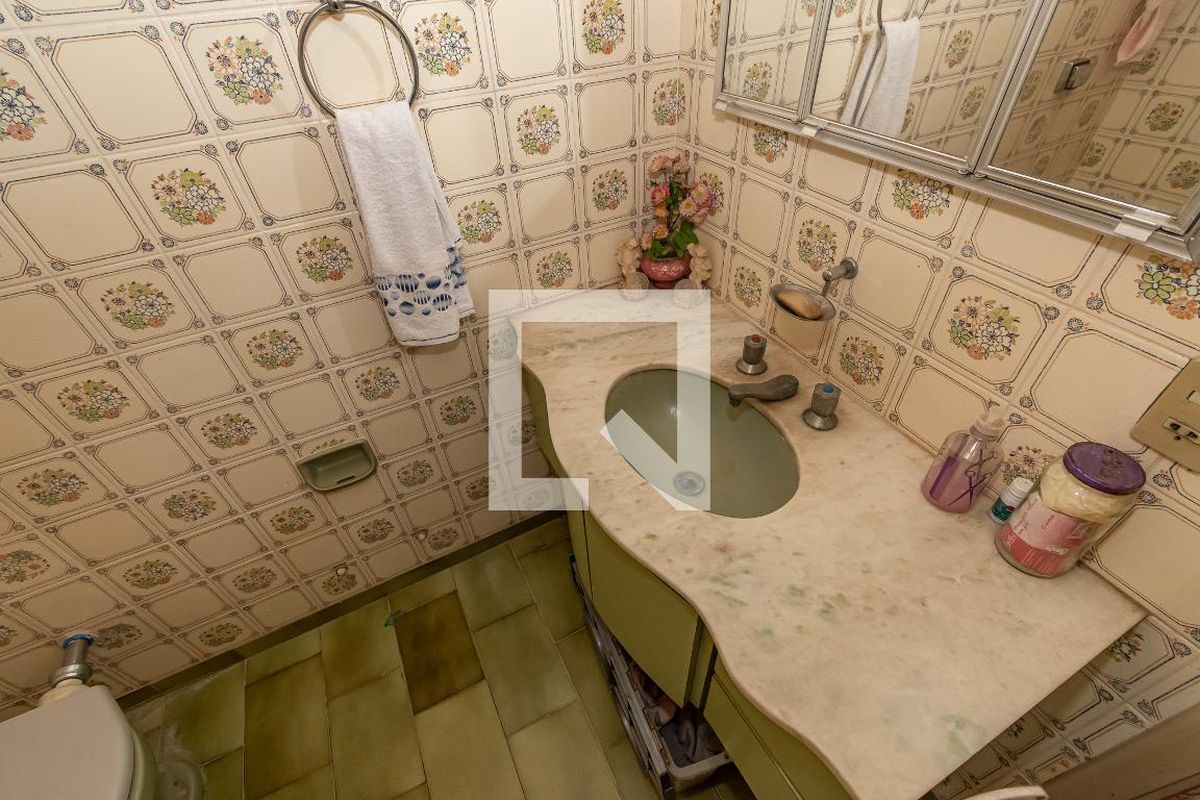 Casa à Venda - Bosque, 3 Quartos,  250 m2 em , Campinas - sp | SoloBR