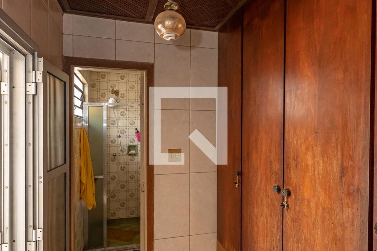 Casa à Venda - Bosque, 3 Quartos,  250 m2 em , Campinas - sp | SoloBR