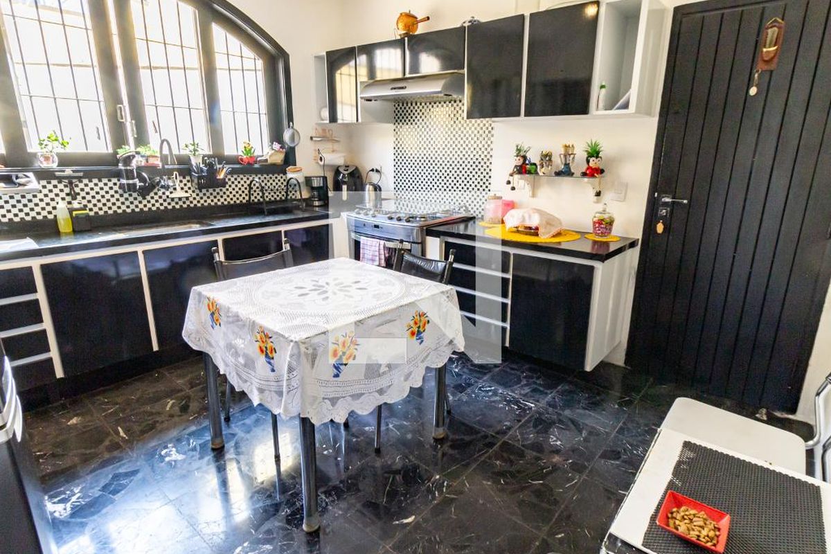 Casa, 4 quartos, 280 m² - Foto 46