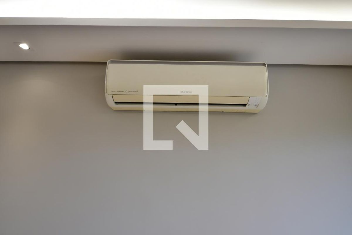 Apartamento à Venda - Mansões Santo Antônio, 1 Quarto,  70 m2 em , Campinas - sp | SoloBR