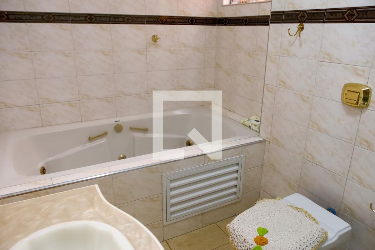 Casa, 4 quartos, 320 m² - Foto 48