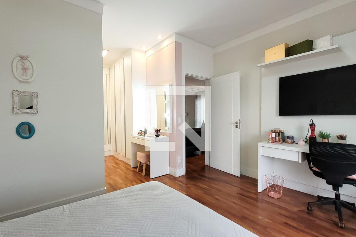 Casa à Venda - Res. Parque dos Alecrins, 4 Quartos,  329 m2 em , Campinas - sp | SoloBR