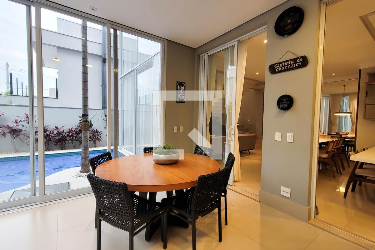 Casa à Venda - Res. Parque dos Alecrins, 4 Quartos,  329 m2 em , Campinas - sp | SoloBR