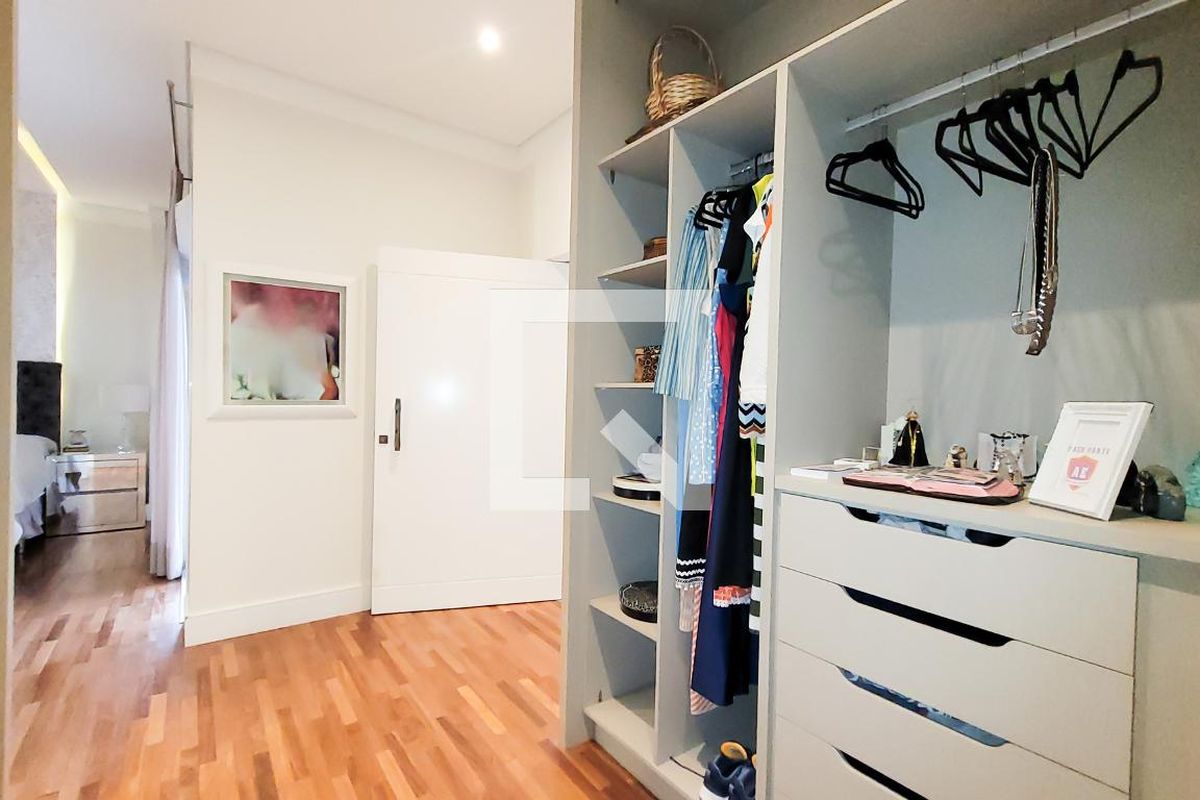 Casa à Venda - Res. Parque dos Alecrins, 4 Quartos,  329 m2 em , Campinas - sp | SoloBR
