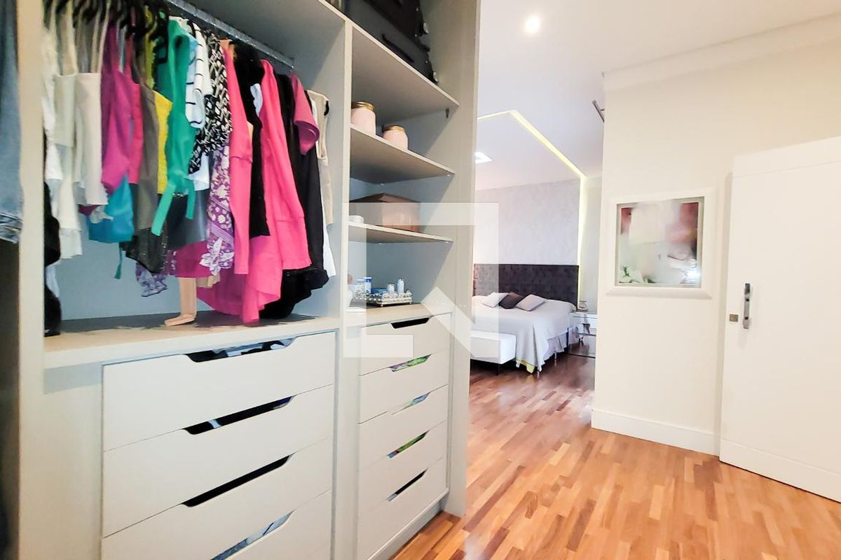 Casa à Venda - Res. Parque dos Alecrins, 4 Quartos,  329 m2 em , Campinas - sp | SoloBR
