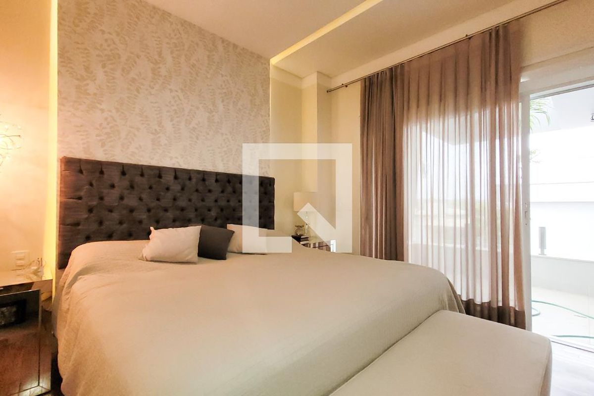 Casa à Venda - Res. Parque dos Alecrins, 4 Quartos,  329 m2 em , Campinas - sp | SoloBR