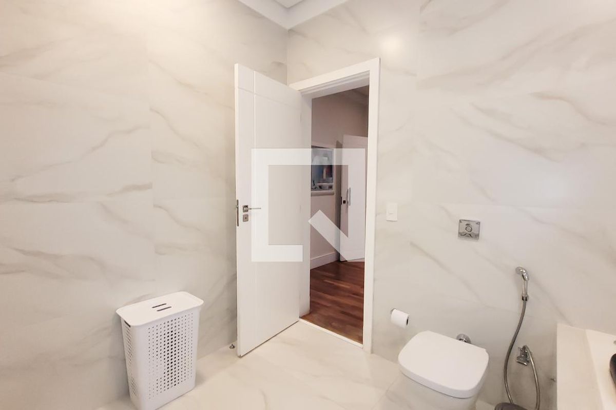 Casa à Venda - Res. Parque dos Alecrins, 4 Quartos,  329 m2 em , Campinas - sp | SoloBR