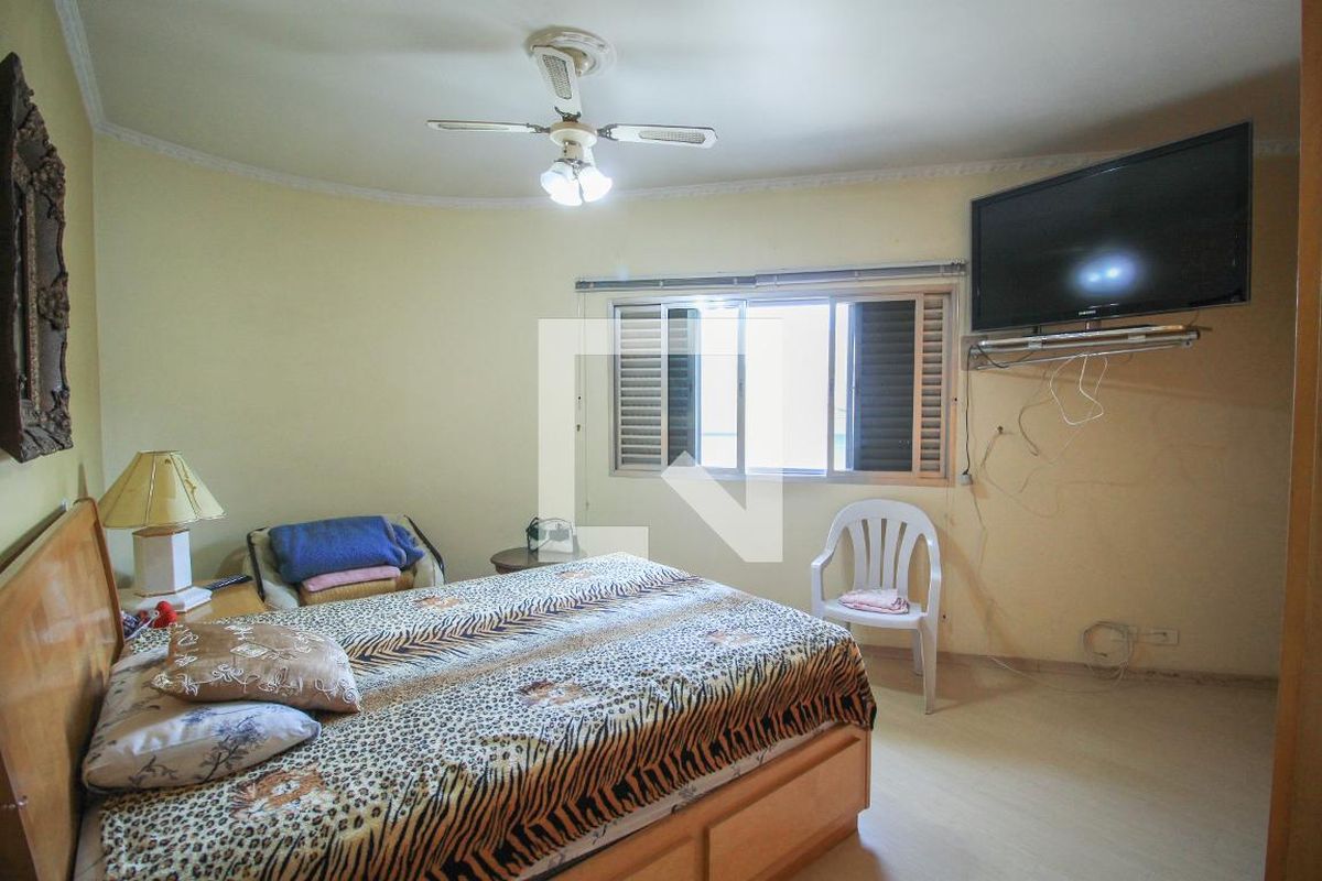 Casa, 3 quartos, 250 m² - Foto 24