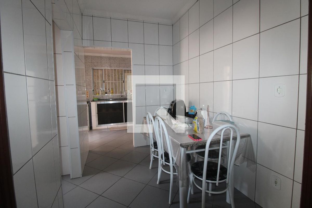 Casa à Venda - Jardim Flamboyant, 3 Quartos,  176 m2 em , Campinas - sp | SoloBR