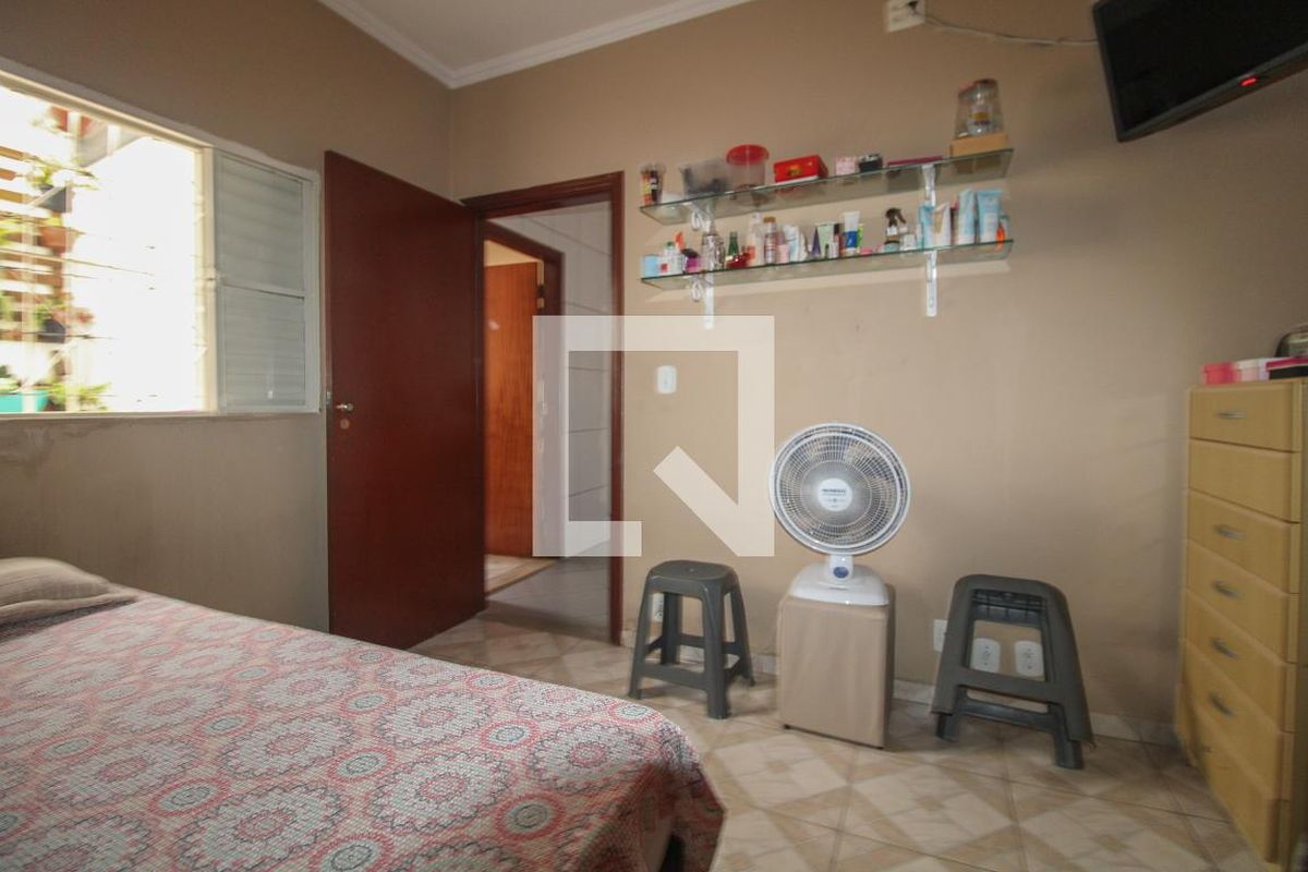 Casa à Venda - Jardim Flamboyant, 3 Quartos,  176 m2 em , Campinas - sp | SoloBR
