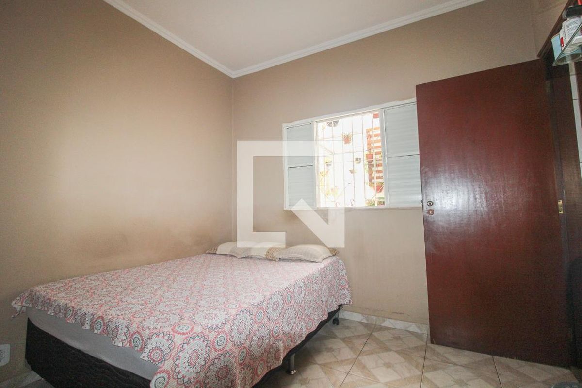 Casa à Venda - Jardim Flamboyant, 3 Quartos,  176 m2 em , Campinas - sp | SoloBR