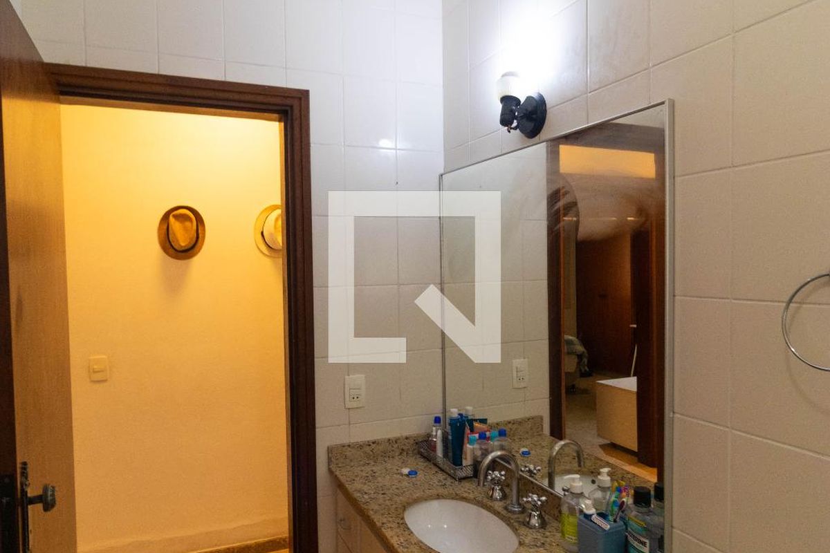 Casa à Venda - Jardim Chapadão, 3 Quartos,  360 m2 em , Campinas - sp | SoloBR