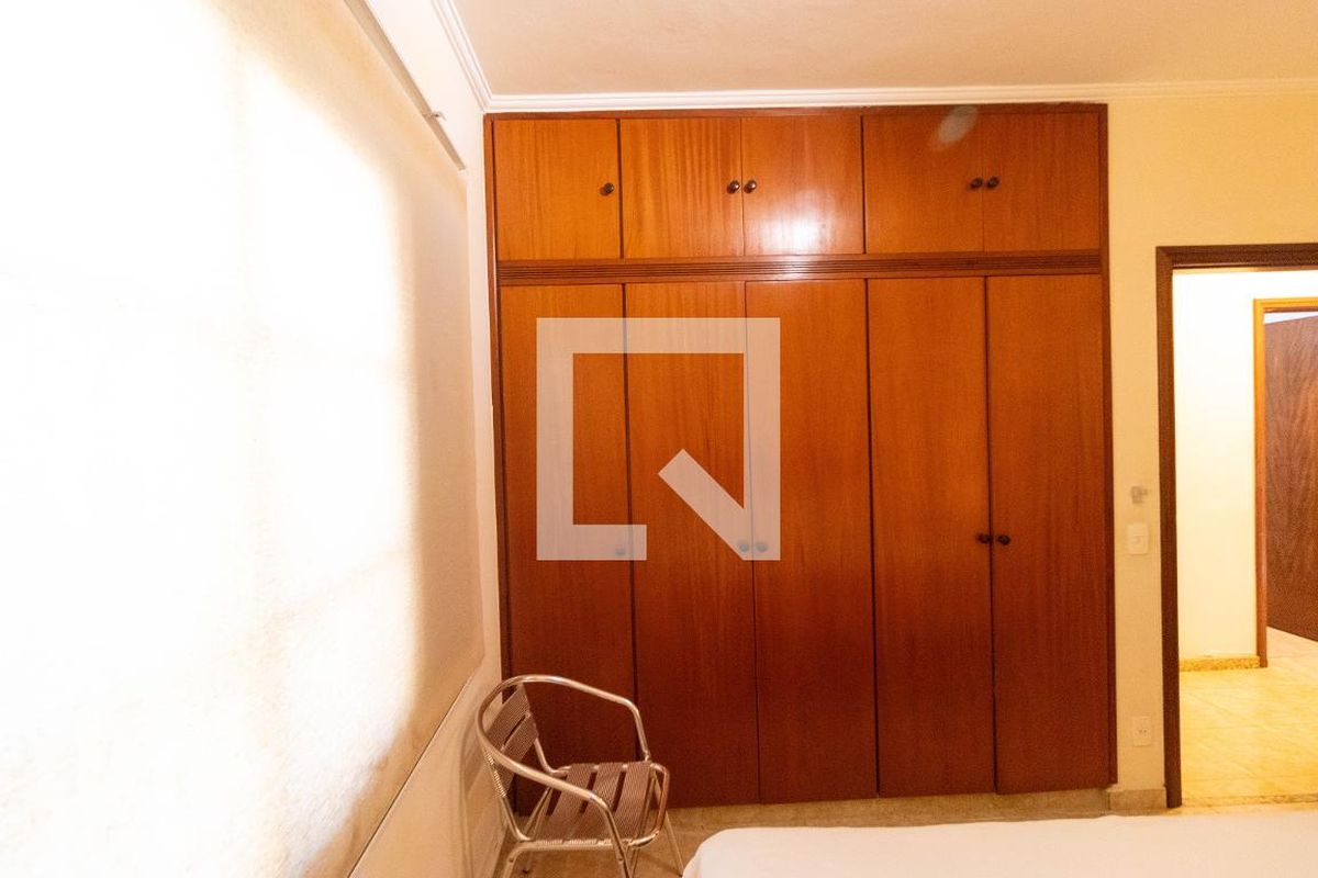 Casa à Venda - Jardim Chapadão, 3 Quartos,  360 m2 em , Campinas - sp | SoloBR