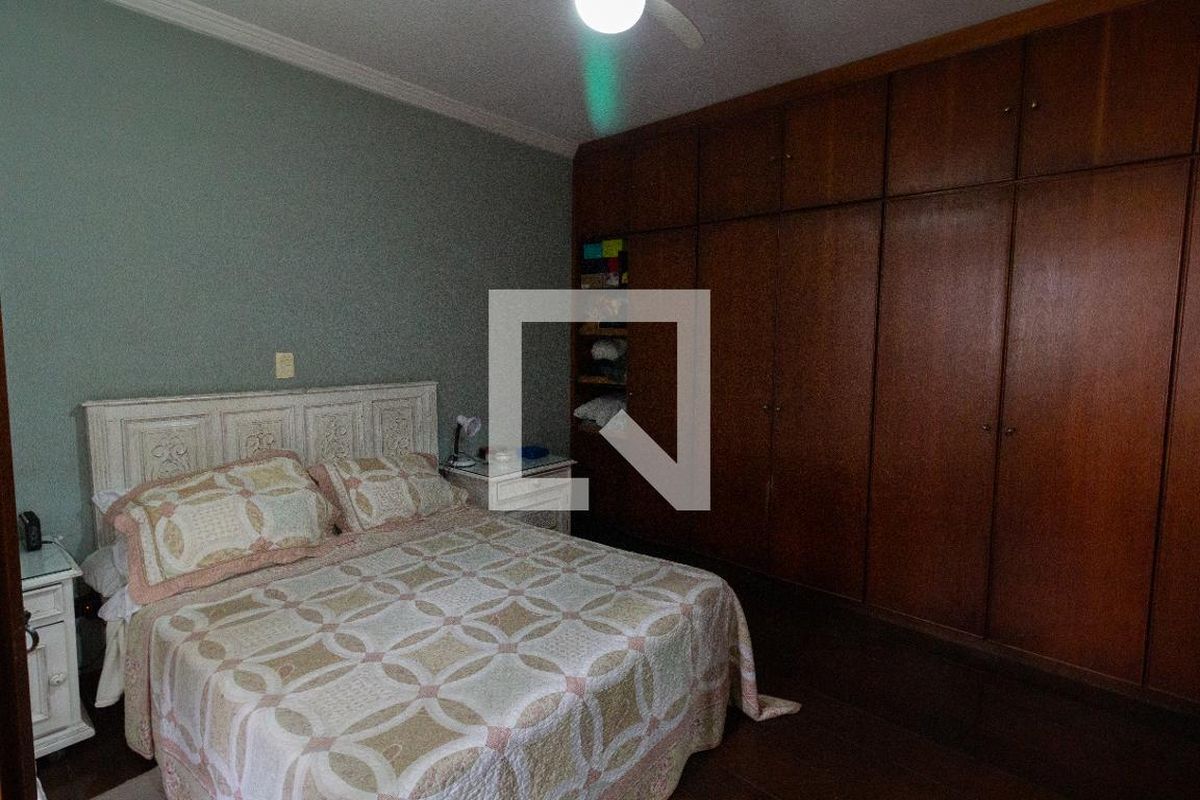 Casa, 3 quartos, 200 m² - Foto 32